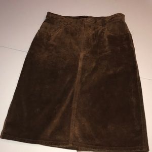 NWT suede skirt new worn